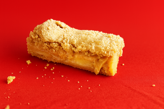 Apple Crumble Cookie Slice