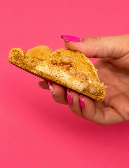 Beans on Toast Stuffed Cookie 🫘🍞
