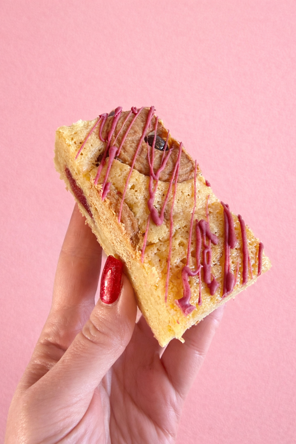 Jammy Dodger Blondie 🍓🤍