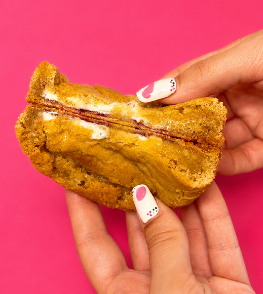 Haribo Starmix Stuffed Cookie 🍬🍪